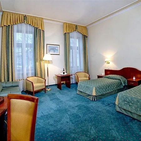 Готель Palace Europa