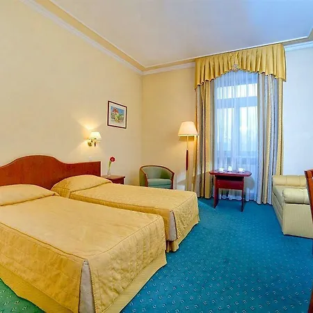 מלון Palace Europa 4*