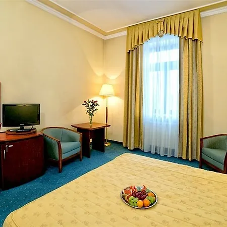 Palace Europa Hotel 4*