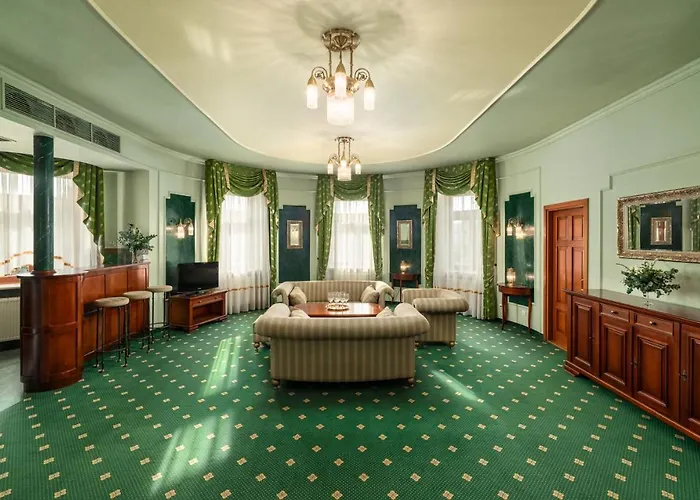 מלון Palace Europa 4*