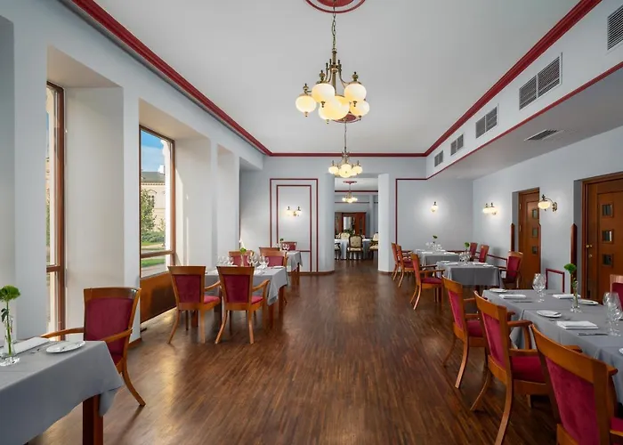 Palace Europa מלון