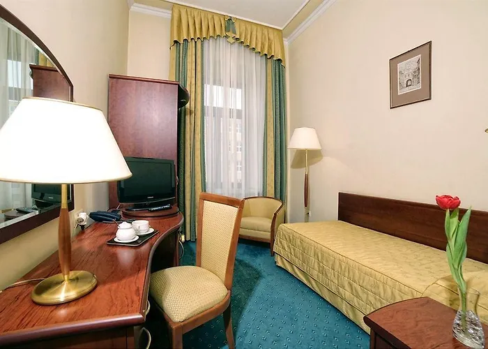 Palace Europa מלון